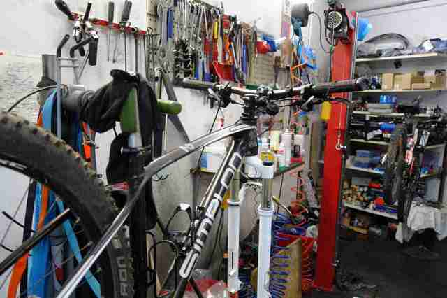 images/Geschaeft/unsere_Werkstatt.jpg#joomlaImage://local-images/Geschaeft/unsere_Werkstatt.jpg?width=640&height=426